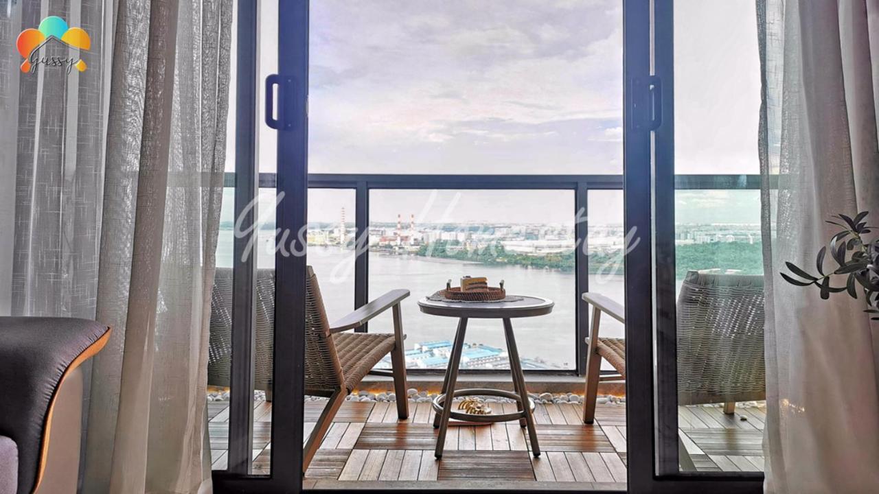 Yussy 2 Bedroom Sea View Condo At R&F Princess Cove Johor Bahru Exteriör bild