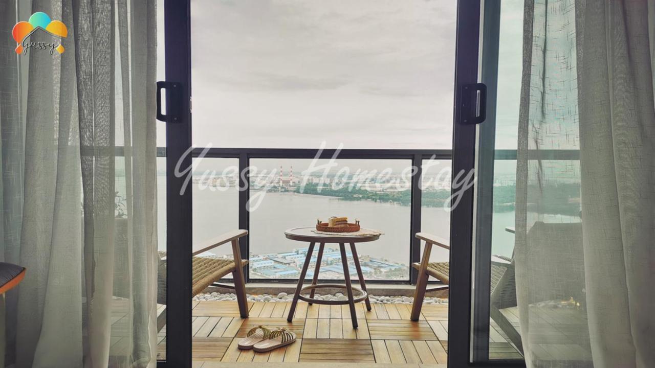 Yussy 2 Bedroom Sea View Condo At R&F Princess Cove Johor Bahru Exteriör bild