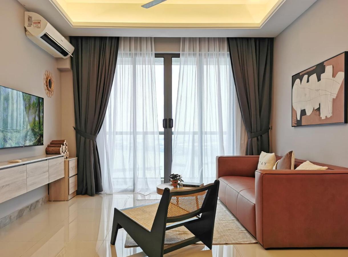Yussy 2 Bedroom Sea View Condo At R&F Princess Cove Johor Bahru Exteriör bild