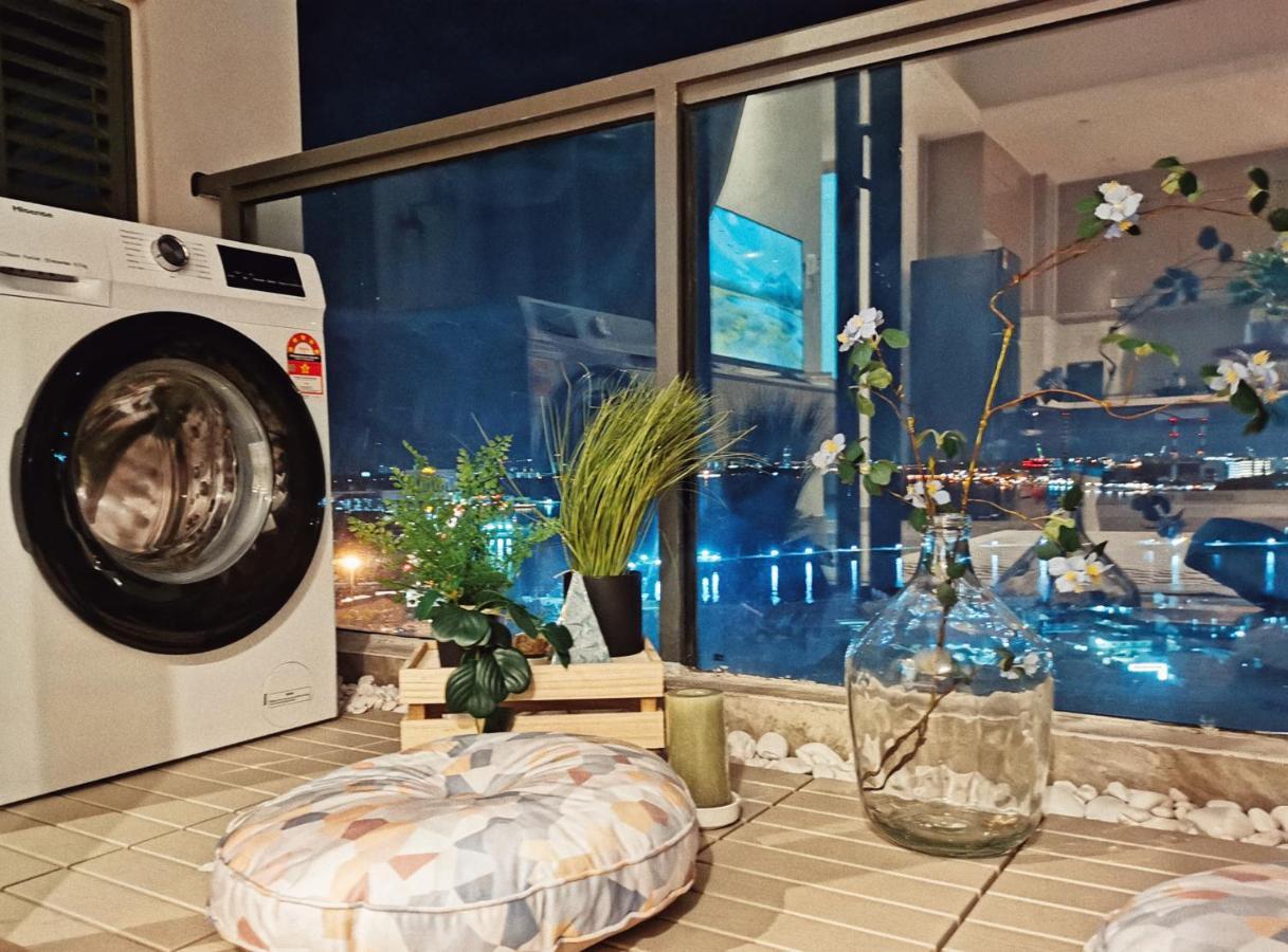 Yussy 2 Bedroom Sea View Condo At R&F Princess Cove Johor Bahru Exteriör bild